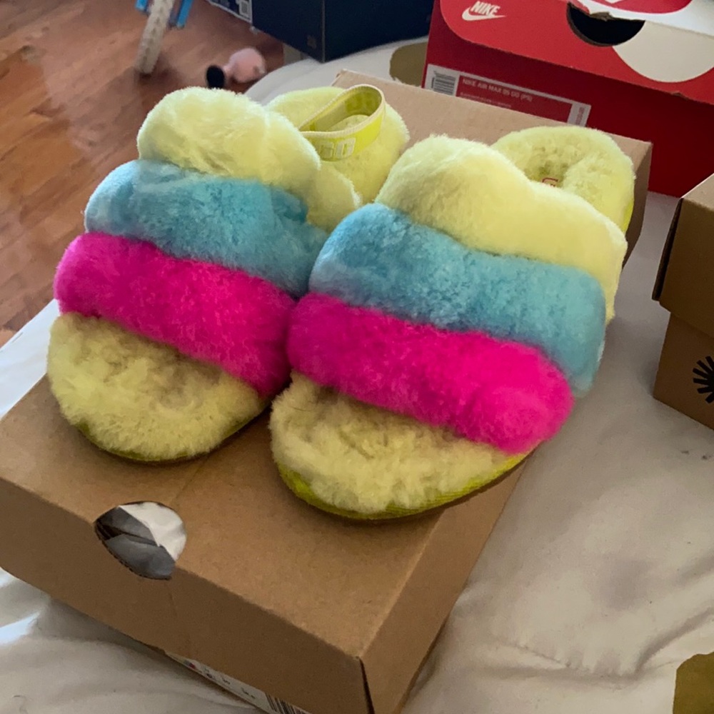 Girls Ugg’s slides